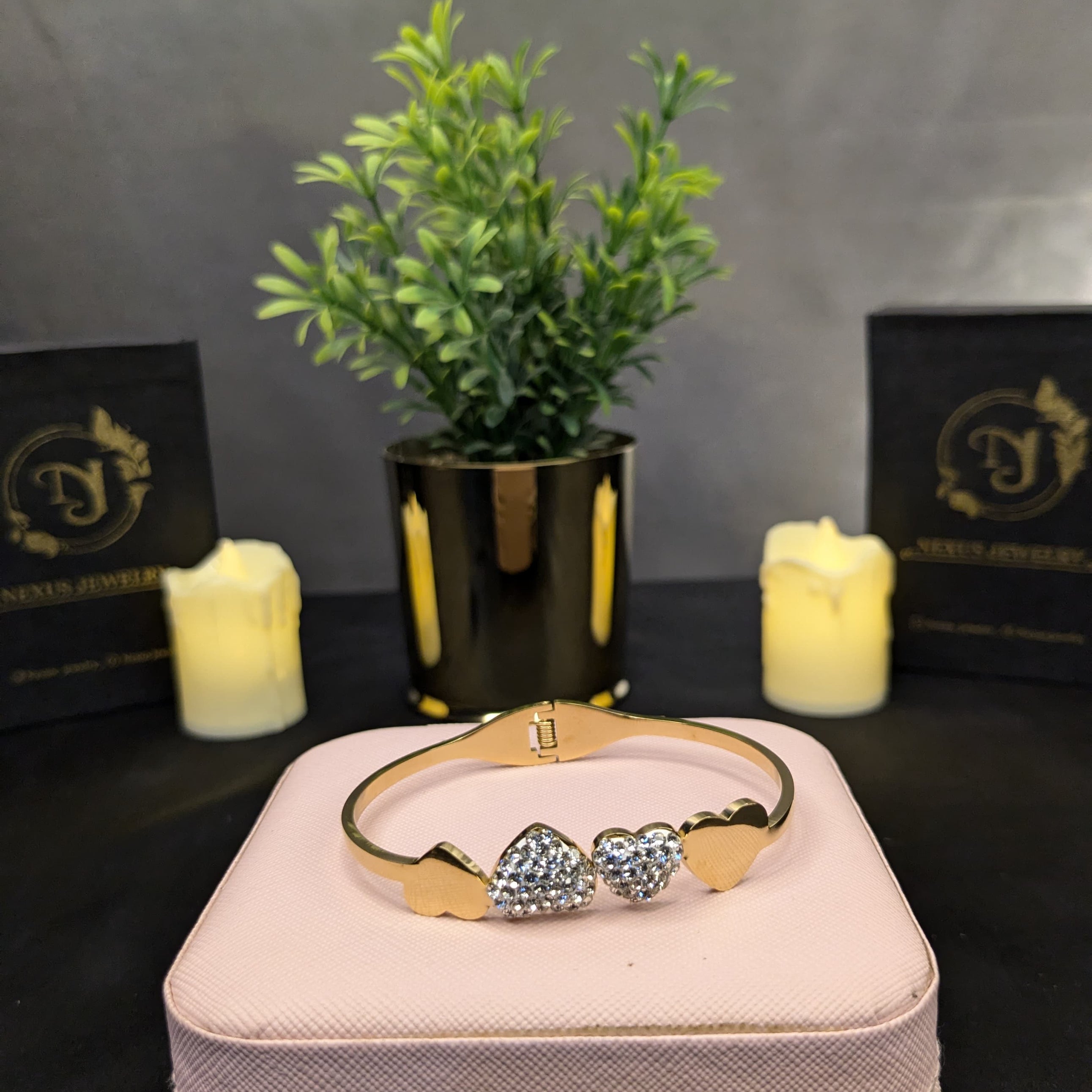 stainless steel white heart bracelet